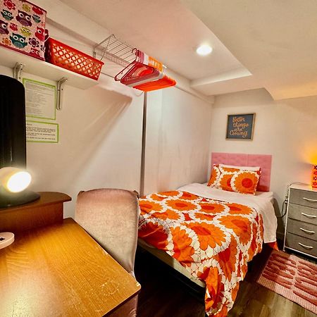 סיאטל Private Tiny Room On The 1St Floor With Shared Bathroom Near Airport And Downtown Seattte מראה חיצוני תמונה