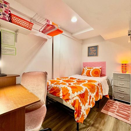 סיאטל Private Tiny Room On The 1St Floor With Shared Bathroom Near Airport And Downtown Seattte מראה חיצוני תמונה
