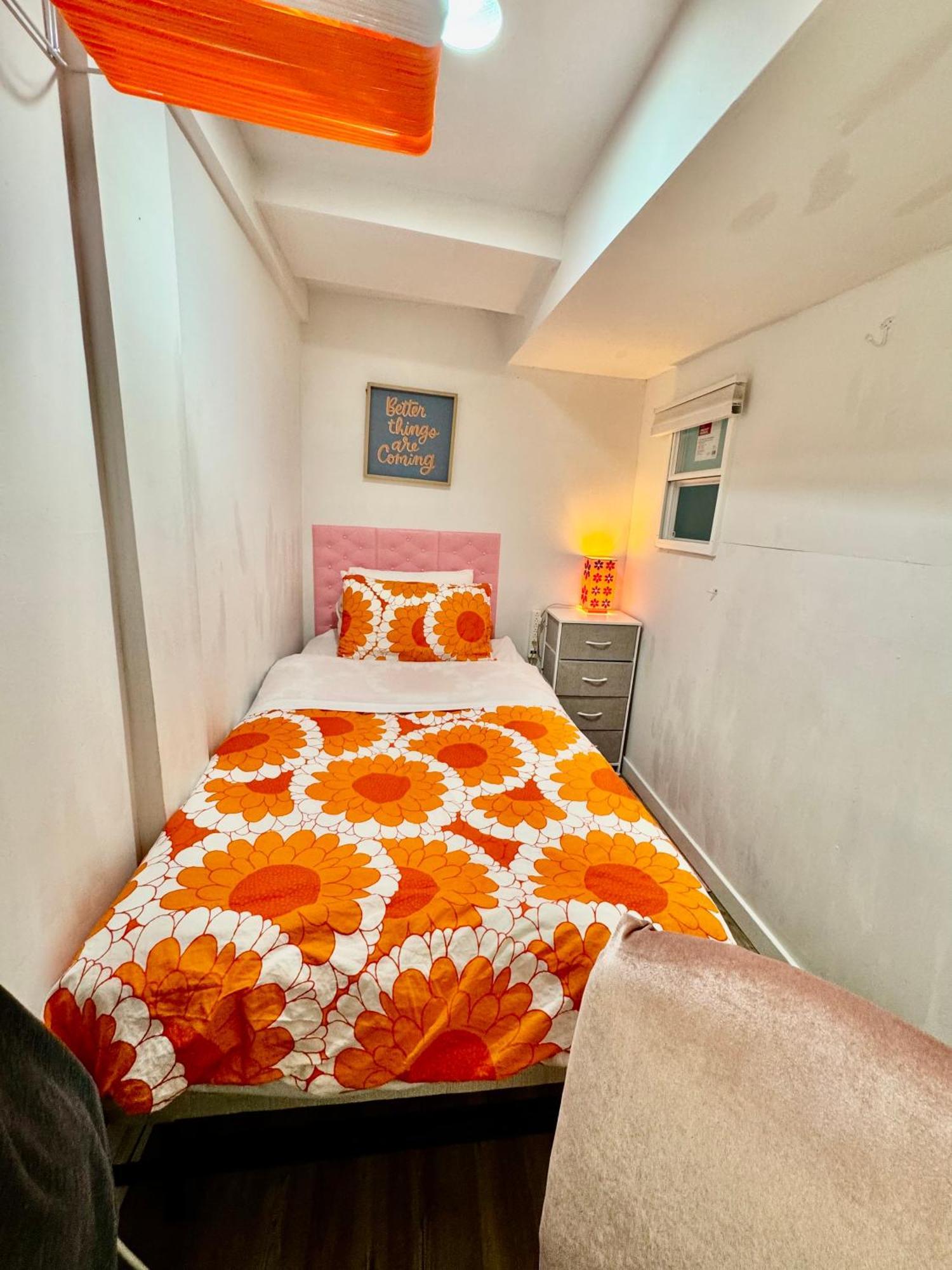 סיאטל Private Tiny Room On The 1St Floor With Shared Bathroom Near Airport And Downtown Seattte מראה חיצוני תמונה